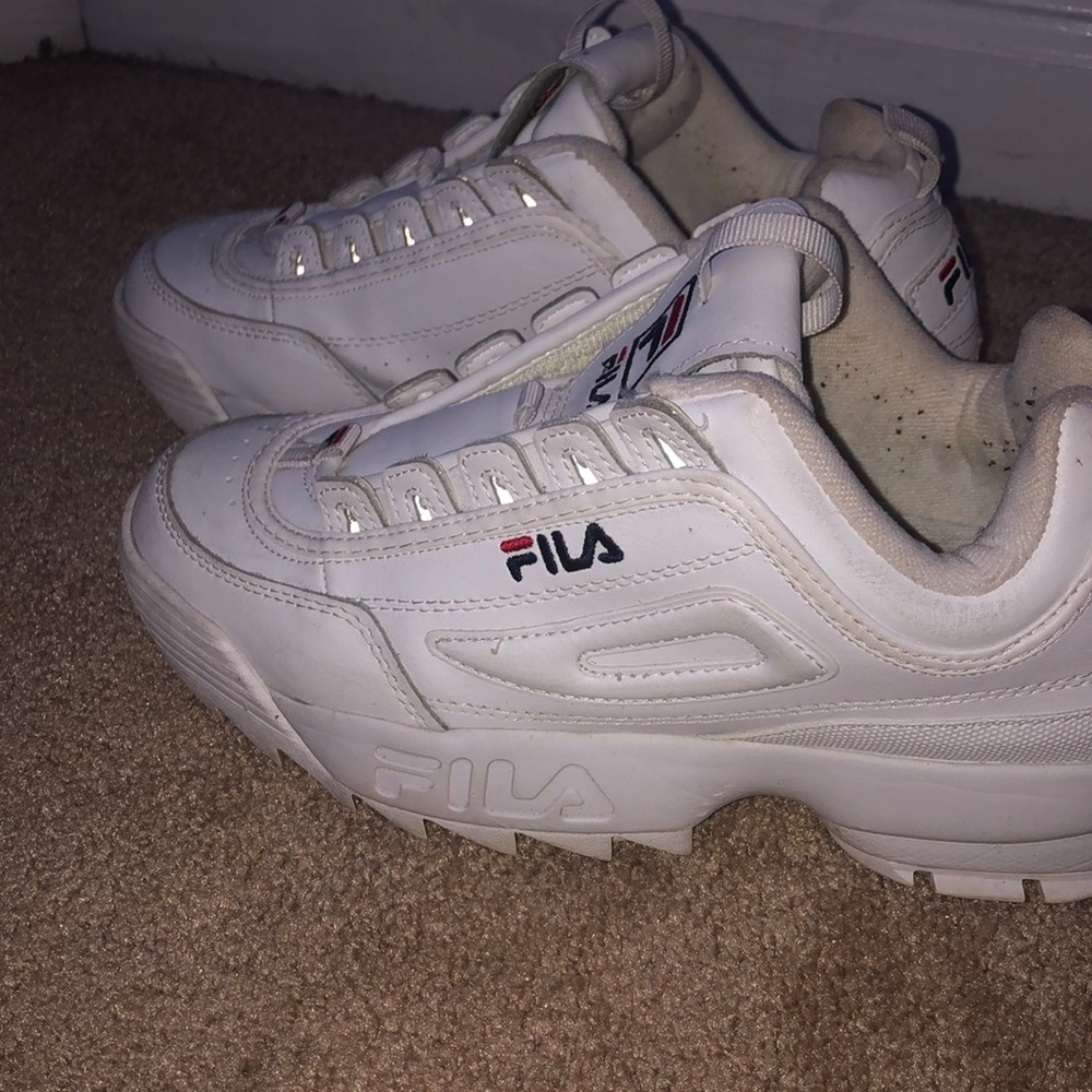Fila Shoes - Picture 2 of 3